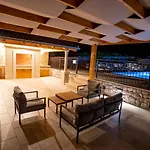 Διαμέρισμα Beachfront Vala With A Swimming Pool *