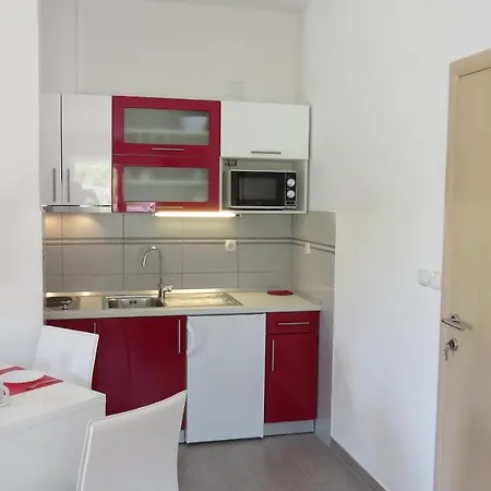 Apartment Beachfront Vala With A Swimming Pool Orebic