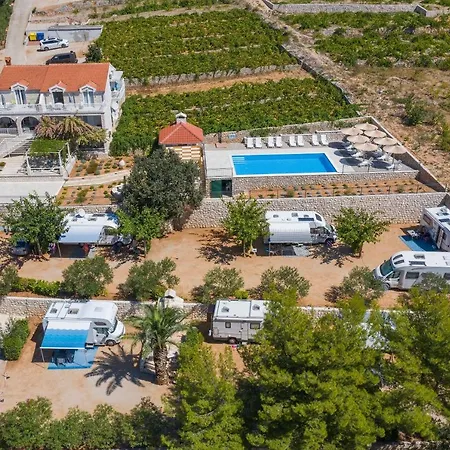 Beachfront Vala With A Swimming Pool * Orebić