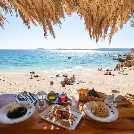 Beachfront Vala With A Swimming Pool Apartment