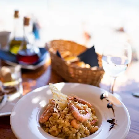 Beachfront Vala With A Swimming Pool Apartment