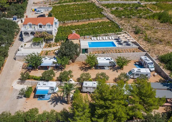Beachfront Vala With A Swimming Pool * Orebić