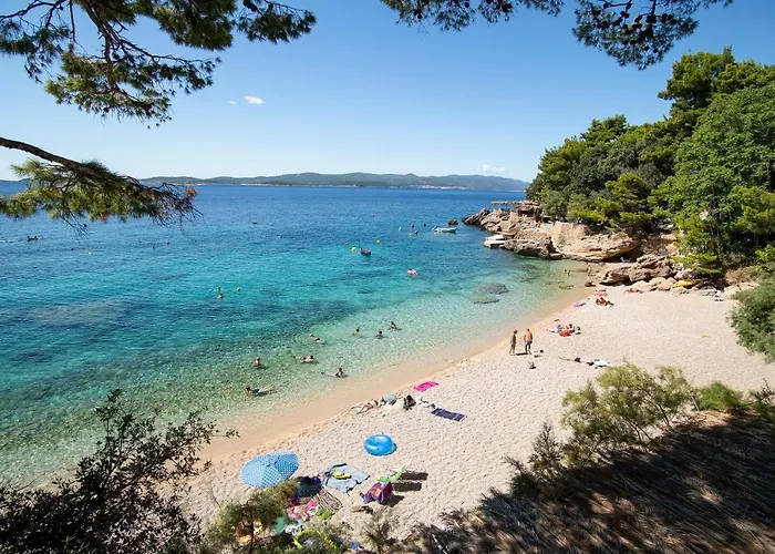 Beachfront Vala With A Swimming Pool Apartman